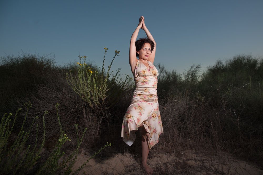 תרגול יוגה בחוץ