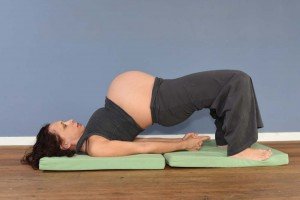 קיה יוגה - גשר קטן בהריון